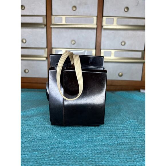 Imperial Debonair 620 Camera Black and red - Picture 2 of 10